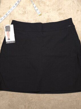 NWT SC &CO Skort black